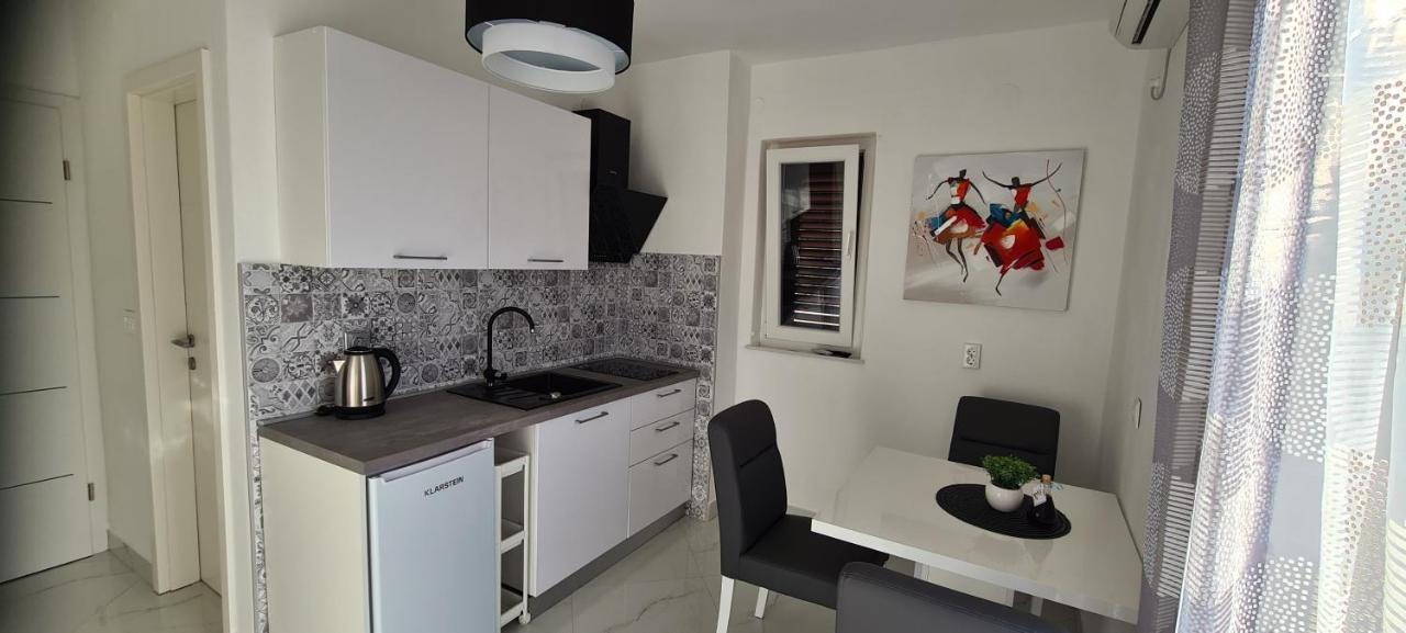 Apartments Orlic Sali Exterior photo