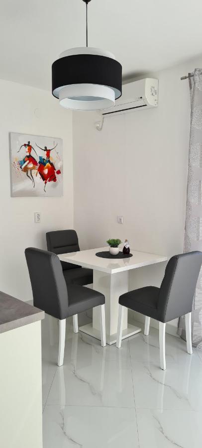 Apartments Orlic Sali Exterior photo
